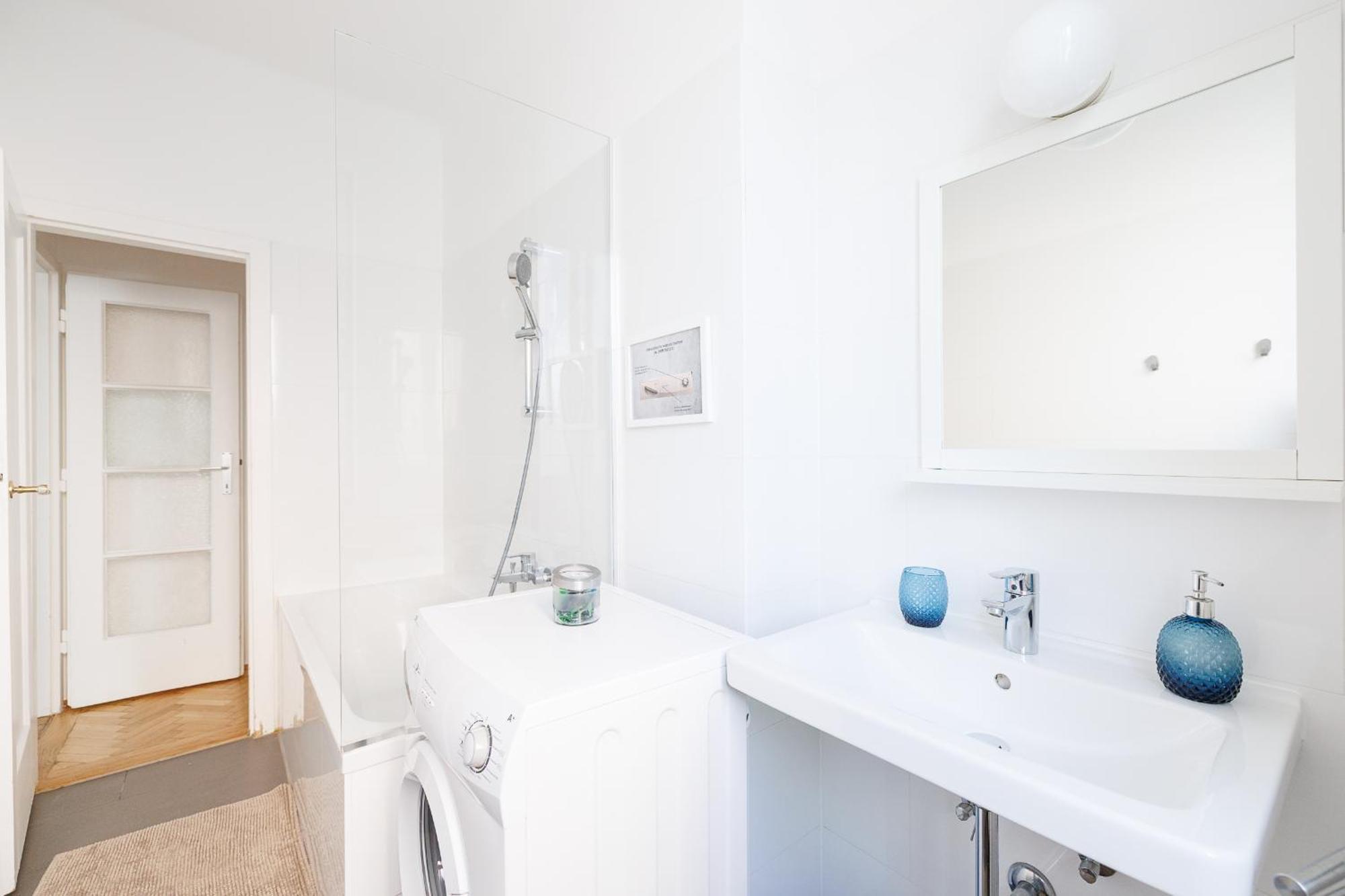 Operastreet City Center Apartment Algarve Виена Екстериор снимка
